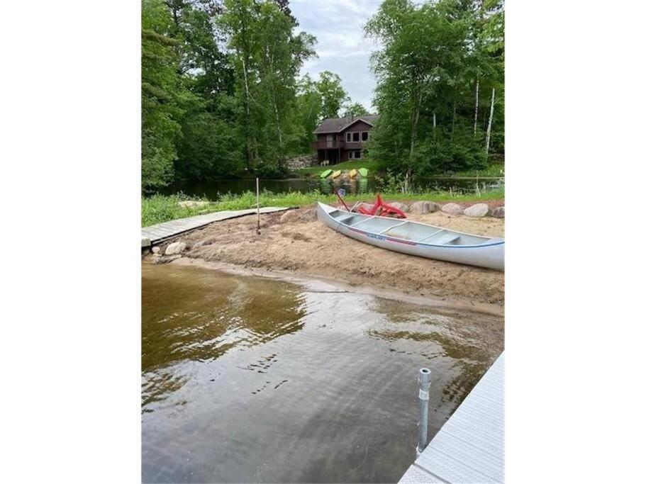 Large Log Home On Lake With Hot Tub Cross Lake Exterior photo