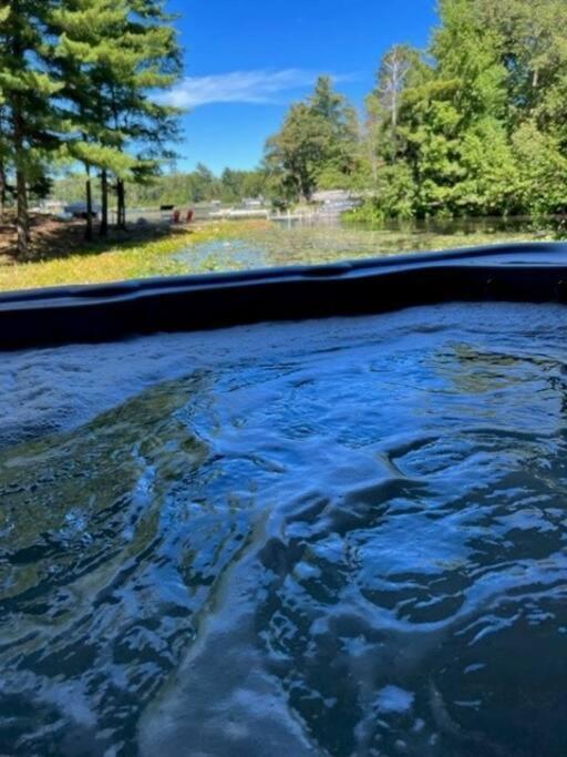 Large Log Home On Lake With Hot Tub Cross Lake Exterior photo