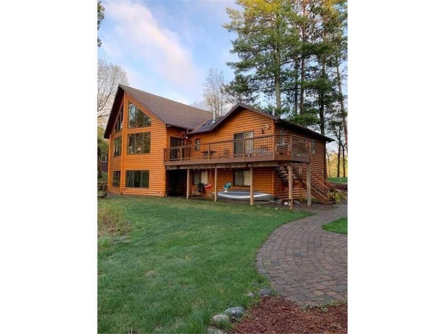 Large Log Home On Lake With Hot Tub Cross Lake Exterior photo