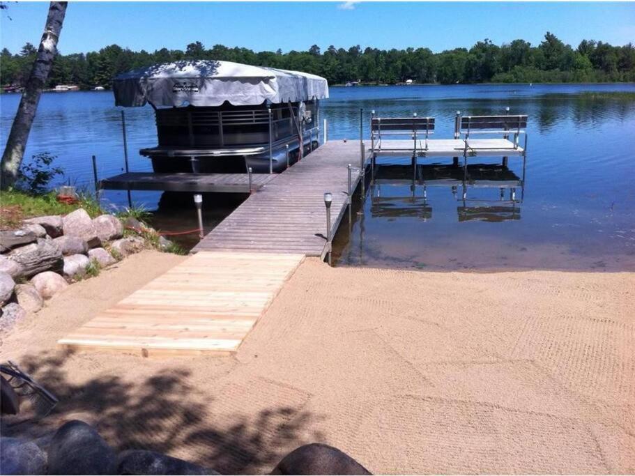 Large Log Home On Lake With Hot Tub Cross Lake Exterior photo