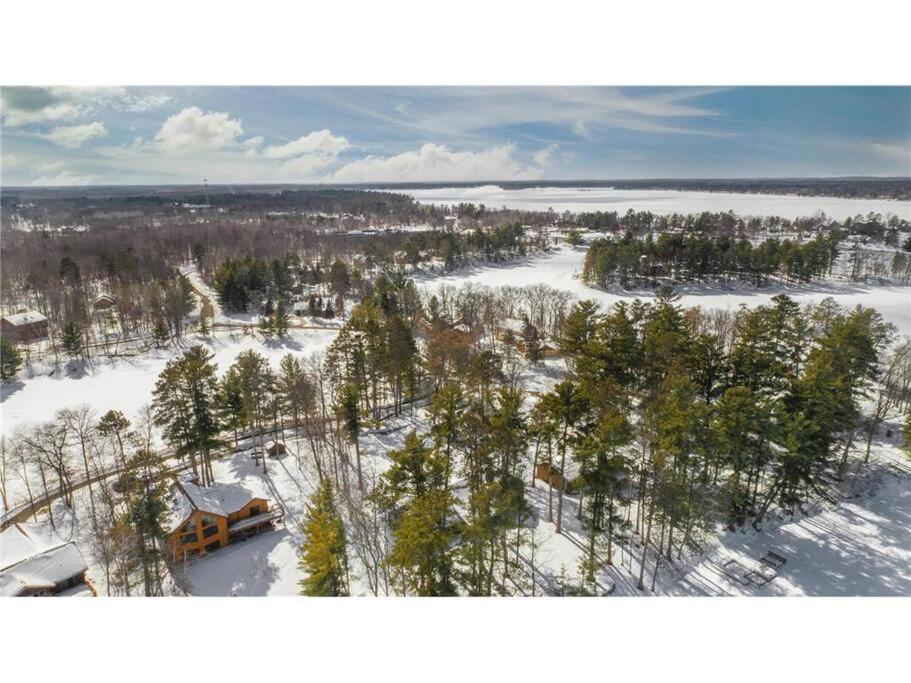 Large Log Home On Lake With Hot Tub Cross Lake Exterior photo