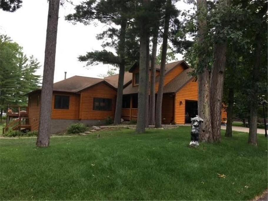 Large Log Home On Lake With Hot Tub Cross Lake Exterior photo